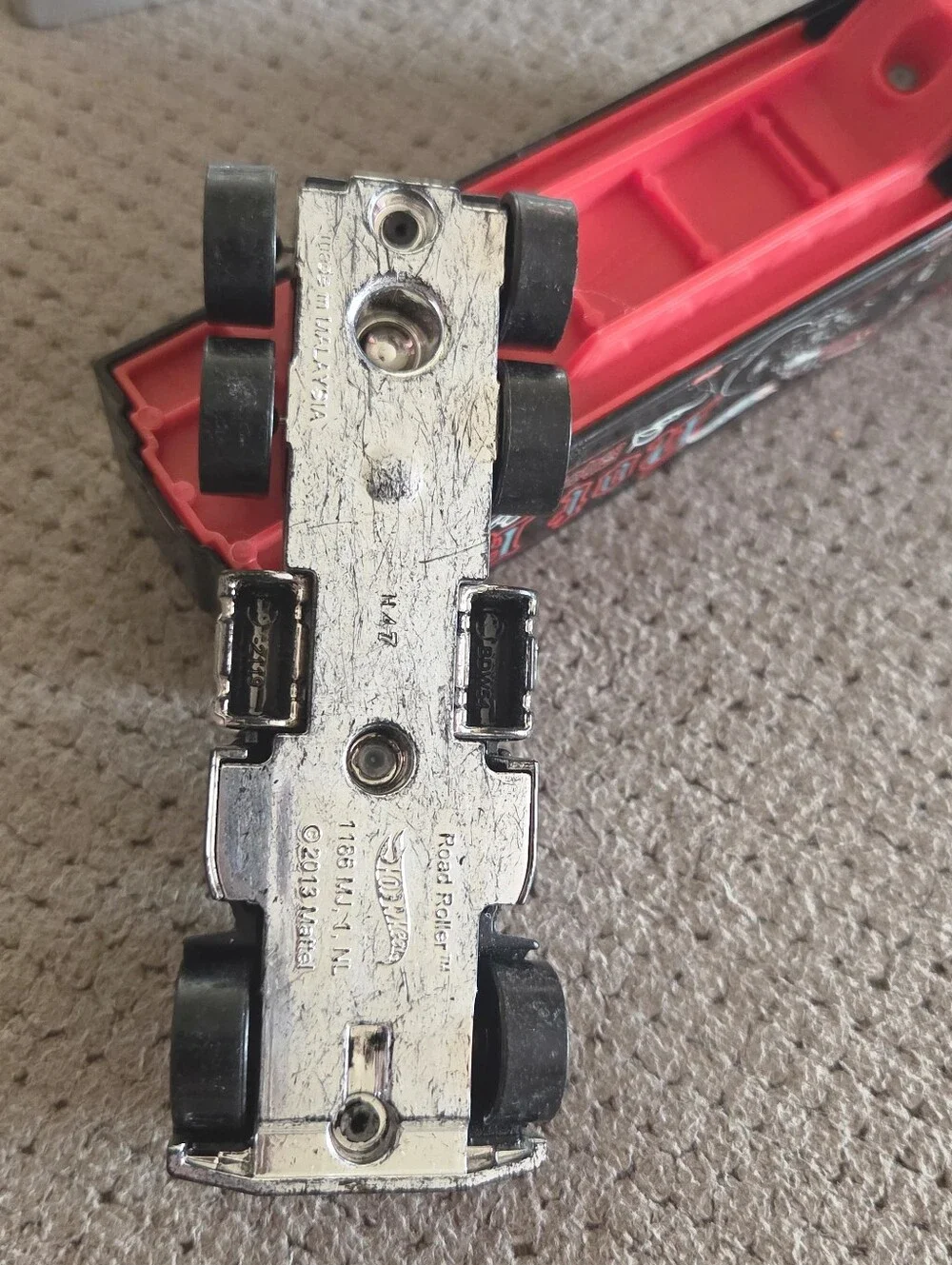 2013 Loose Hot Wheels Bone Shaker Red Hot Rod Shop Road Roller Truck Trailer